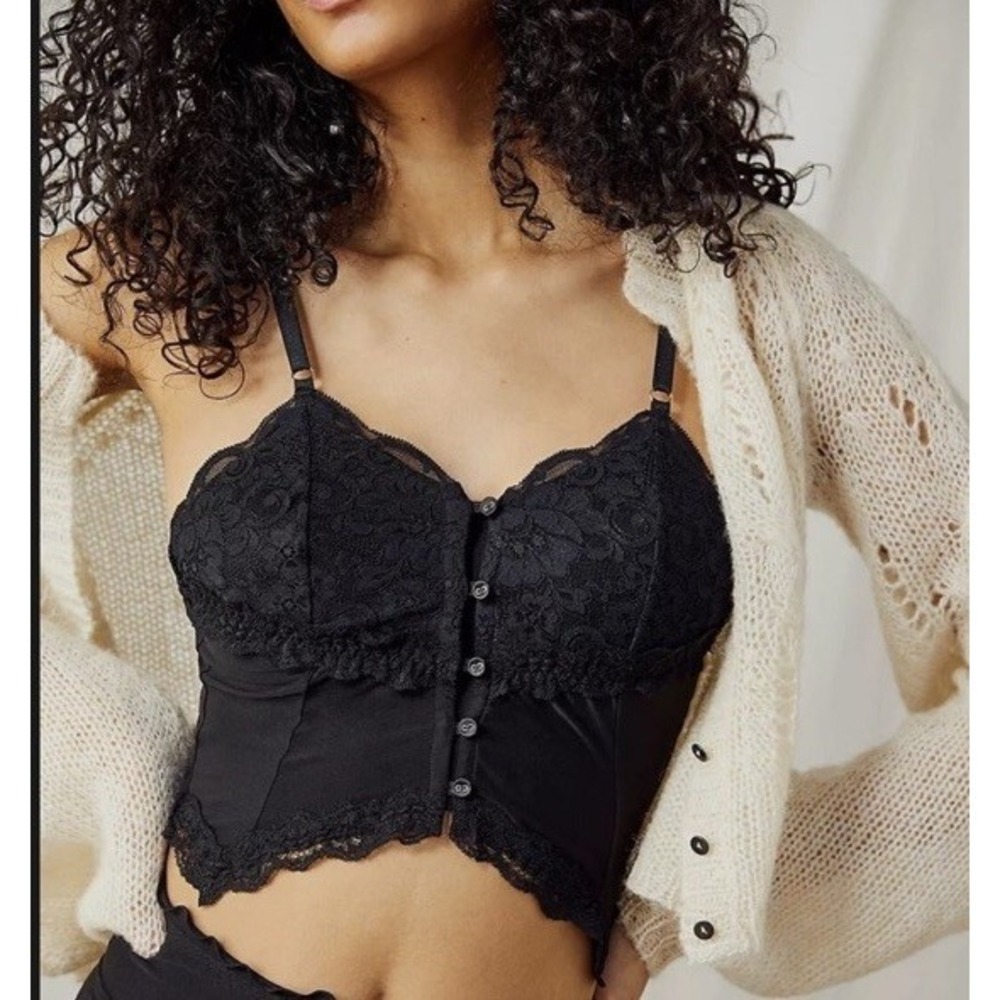 WE ARE‎ HAH Free People Stretch Cami Sz L Black Lace Crop Top Spaghetti Straps